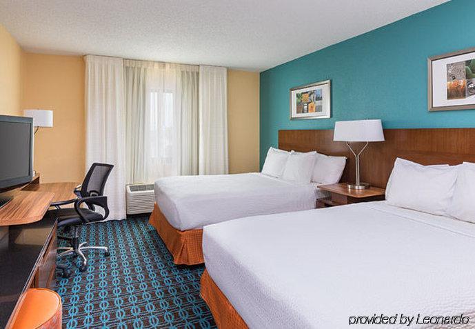 Fairfield Inn & Suites By Marriott Гейлсберг Экстерьер фото